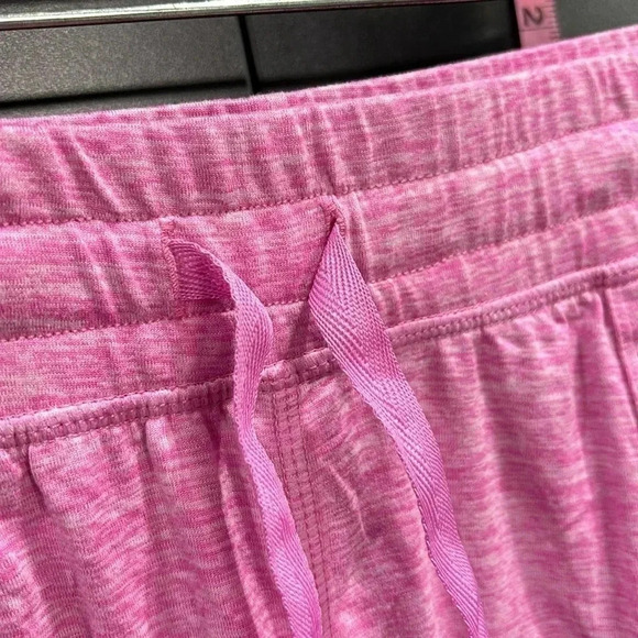 90° By Reflex Athletic shorts,elastic waist,hip pockets,Heathered Cyclamen - Picture 2 of 9